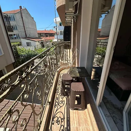 Dracena בית הארחה