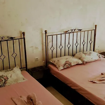 Dracena Guest house 4*